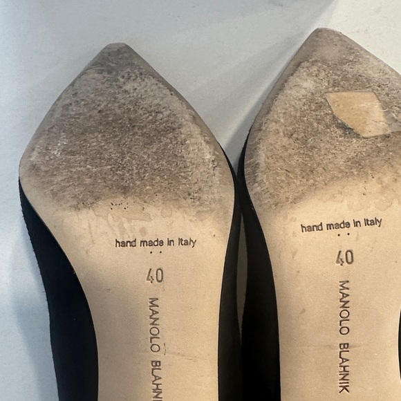 Manolo Blahnik Classic Black Heels Suede - Picture 9 of 9